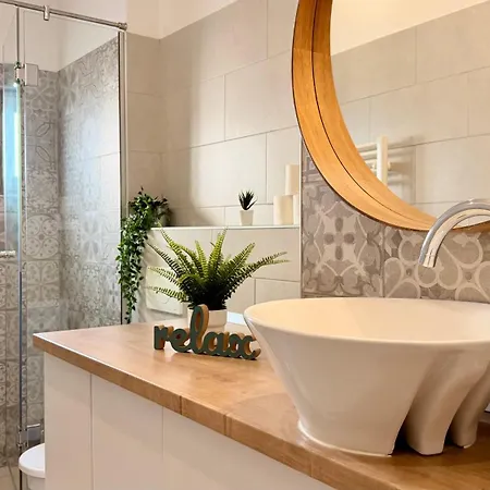 Sophisticated 2br With Views Of Casa Poporului شقة