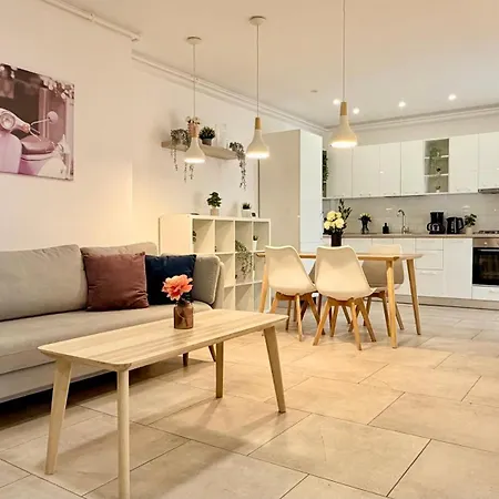 Sophisticated 2br With Views Of Casa Poporului شقة *