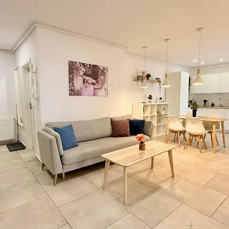 Sophisticated 2br With Views Of Casa Poporului شقة