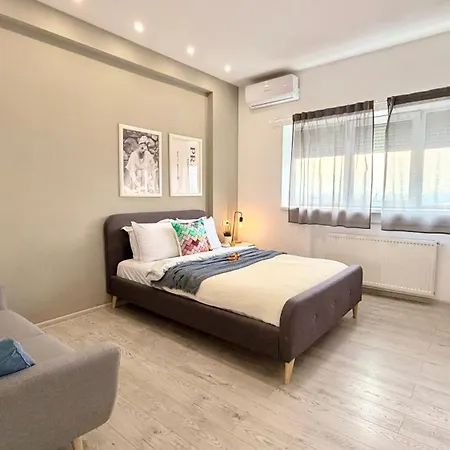 Sophisticated 2br With Views Of Casa Poporului بوخارست