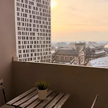 Sophisticated 2br With Views Of Casa Poporului شقة *